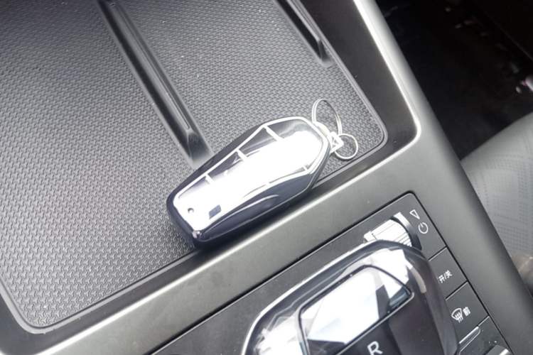 Used BYD Qin PLUS 2025 DM-i Smart Drive 55KM Leading Model Vehicle Key