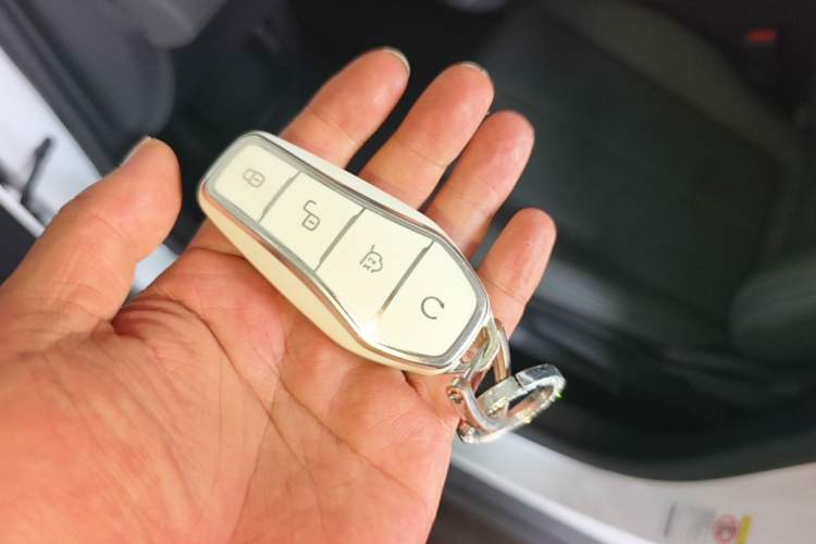 Used BYD Qin PLUS 2025 DM-i Smart Drive 55KM Leading Model Vehicle Key