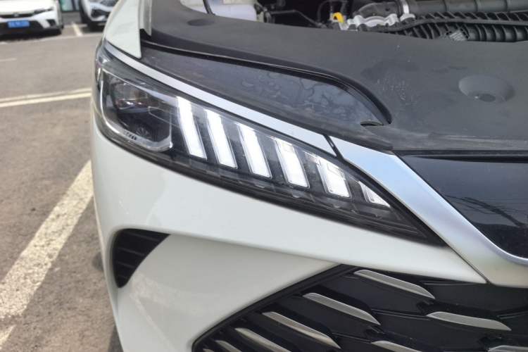 Used BYD Qin PLUS  Right Front Headlight