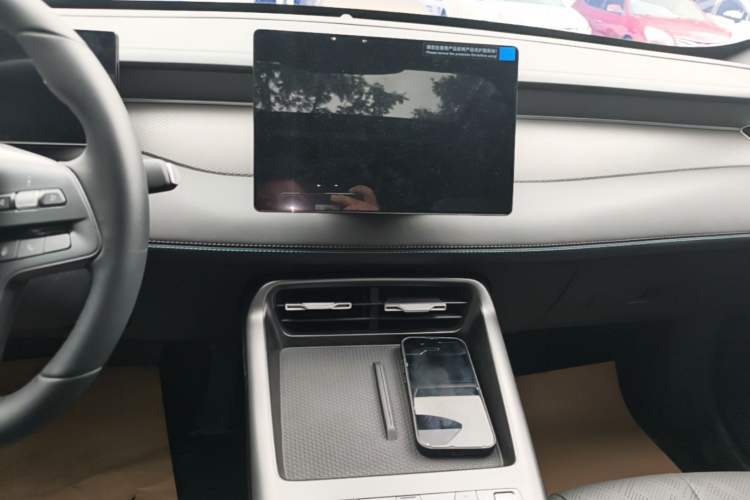Used BYD Qin PLUS 2026 DM-i 210KM Progressive Model Audio And AC Panel