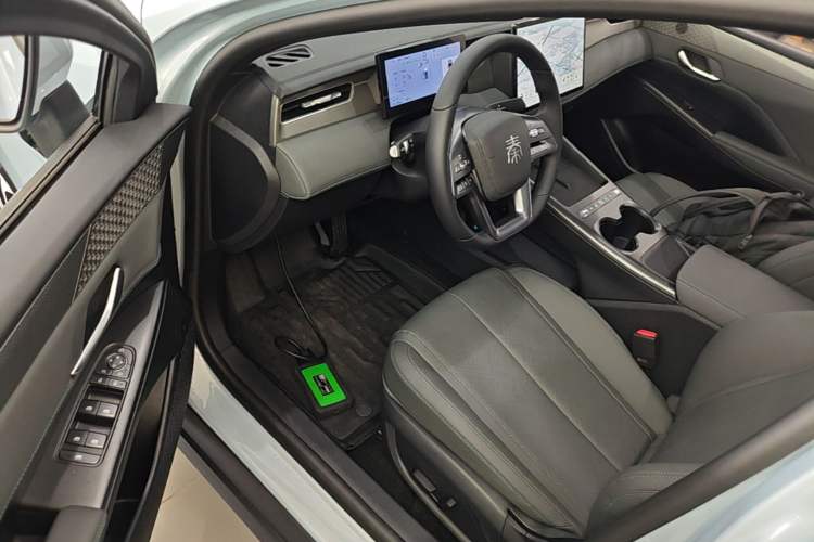 Used BYD Qin PLUS 2026 Model DM-i 210KM Beyond Version Driver Seat