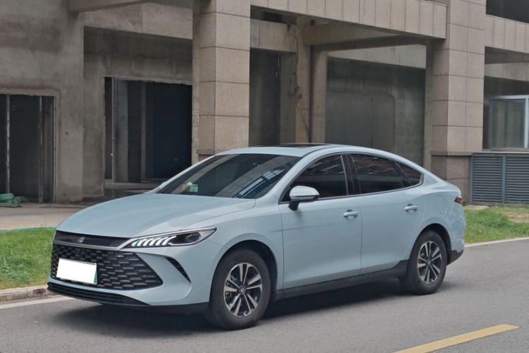 BYD Qin PLUS 2026 DM-i 210KM Progressive Model