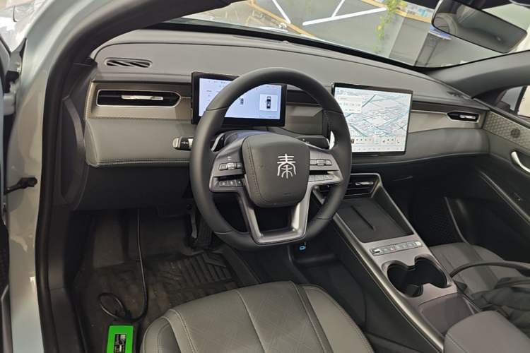Used BYD Qin PLUS 2026 Model DM-i 210KM Beyond Version Steering Wheel