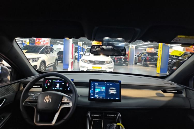 Used BYD Qin PLUS 2026 DM-i 128KM Progressive Model Center Console