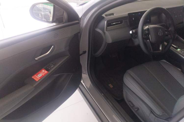 Used BYD Qin PLUS 2026 DM-i 210KM Progressive Model Driver Seat