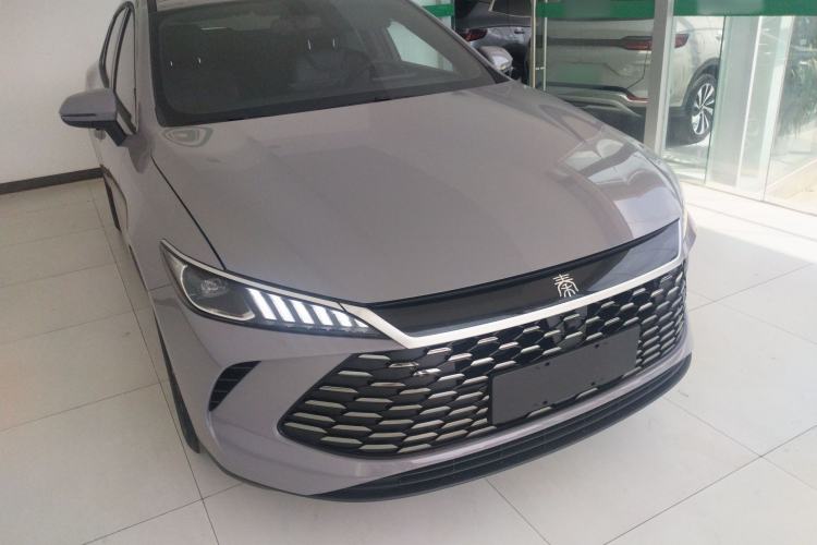 Used BYD Qin PLUS 2026 DM-i 210KM Progressive Model Front Right 45 Deg