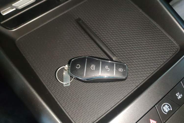Used BYD Qin PLUS 2026 DM-i 128KM Progressive Model Interior 1