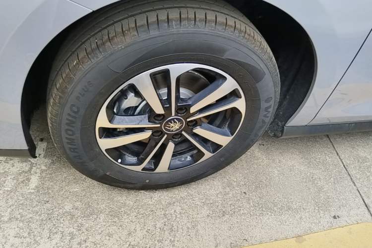 Used BYD Qin PLUS 2026 DM-i 210KM Progressive Model Left Front Wheel Hub