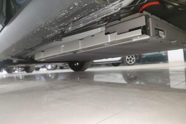 Used BYD Qin PLUS 2026 DM-i 128KM Progressive Model Left Side Sill