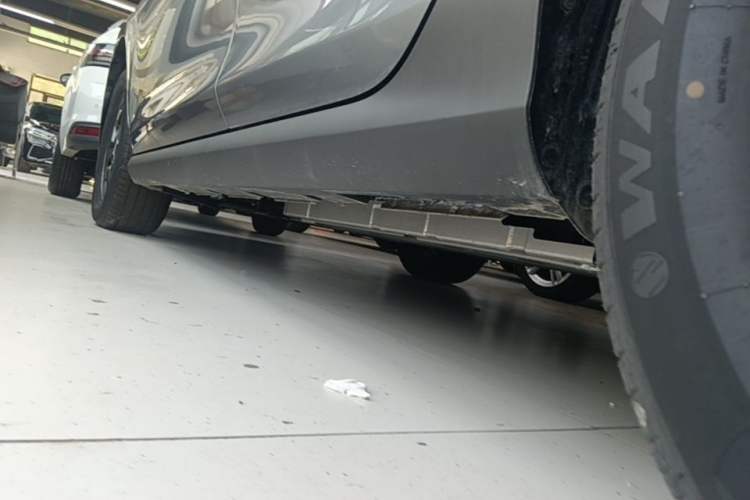 Used BYD Qin PLUS 2026 DM-i 128KM Progressive Model Left Side Sill
