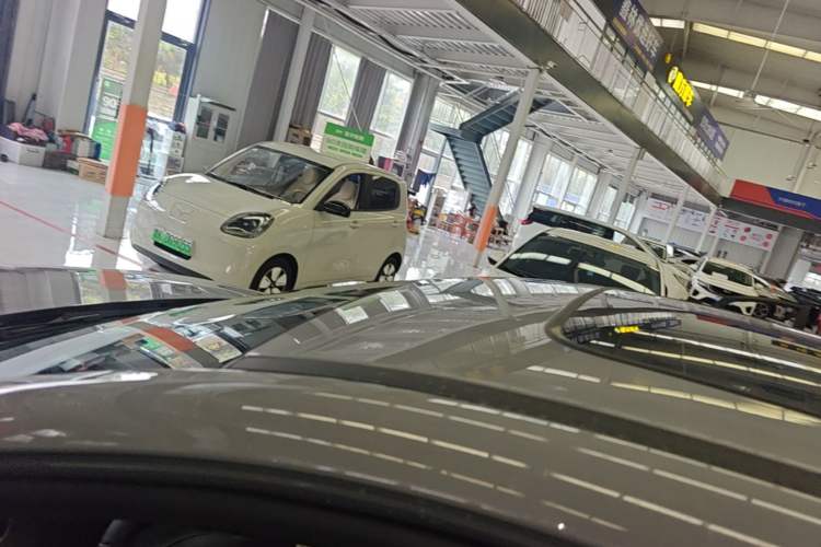 Used BYD Qin PLUS 2026 DM-i 210KM Progressive Model Roof