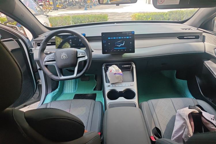 Used BYD Qin PLUS 2026 DM-i 210KM Progressive Model Center Console