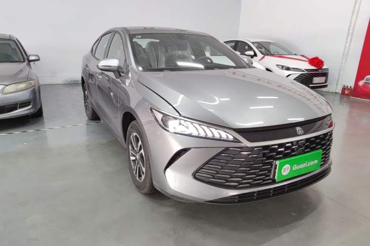 Used BYD Qin PLUS 2026 DM-i 128KM Progressive Model Front Right 45 Deg