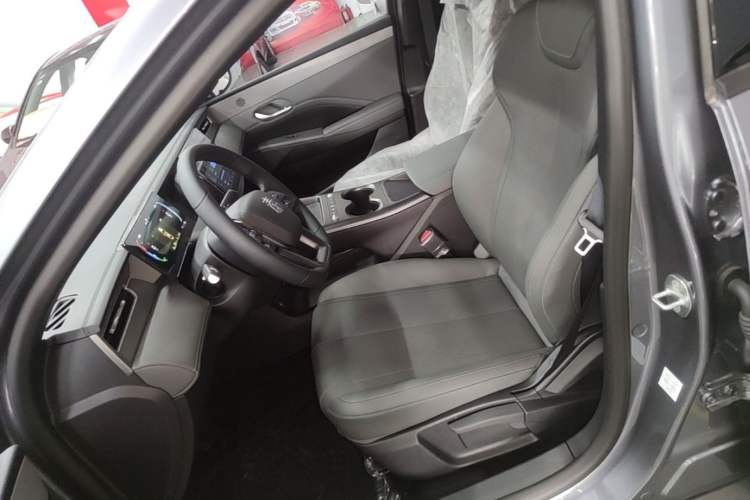 Used BYD Qin PLUS 2026 DM-i 128KM Progressive Model Left Front Seat