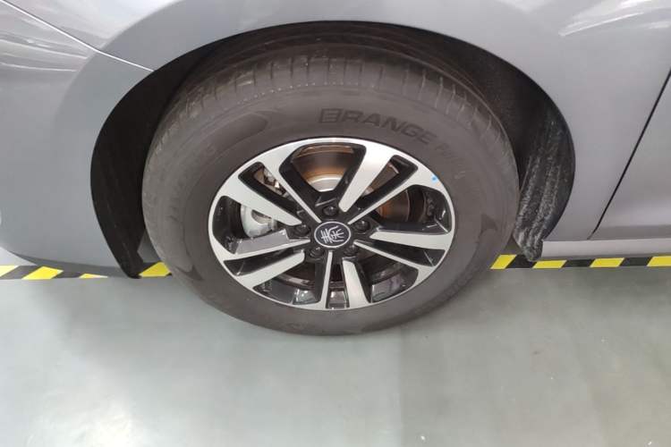 Used BYD Qin PLUS 2026 DM-i 128KM Progressive Model Left Front Wheel Hub