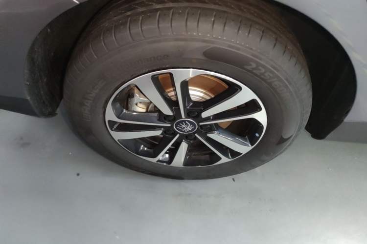Used BYD Qin PLUS 2026 DM-i 128KM Progressive Model Right Rear Wheel Hub
