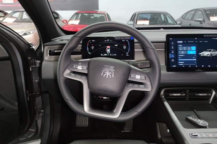 Used BYD Qin PLUS 2026 DM-i 128KM Progressive Model Steering Wheel