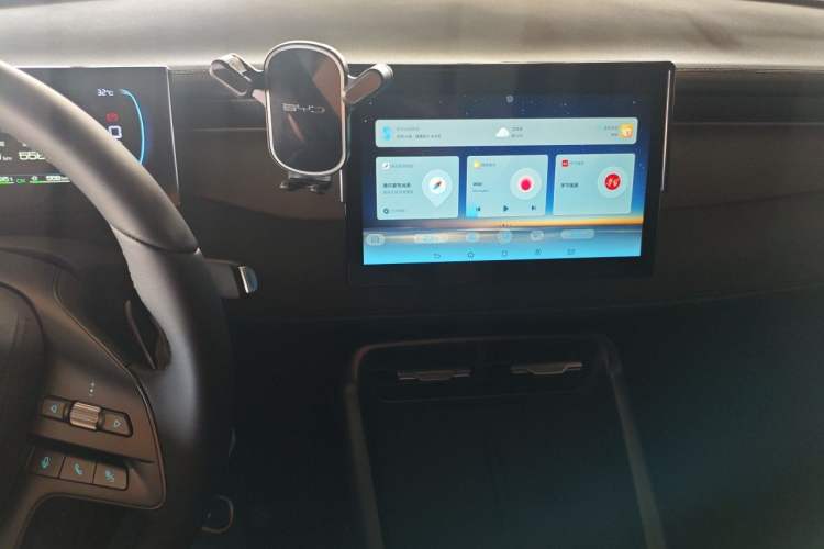 Used BYD Qin PLUS 2026 DM-i 210KM Progressive Model Audio And AC Panel