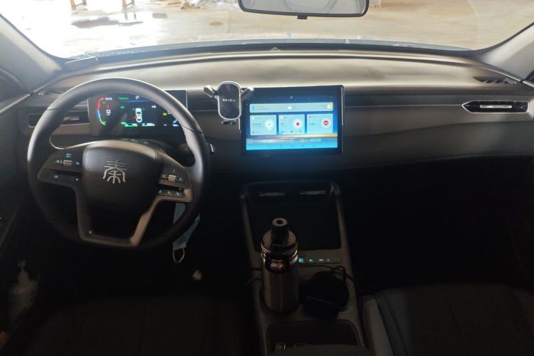 Used BYD Qin PLUS 2026 DM-i 210KM Progressive Model Center Console