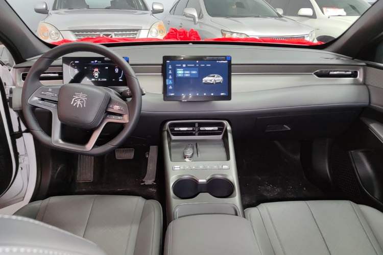 Used BYD Qin PLUS 2026 DM-i 128KM Progressive Model Center Console