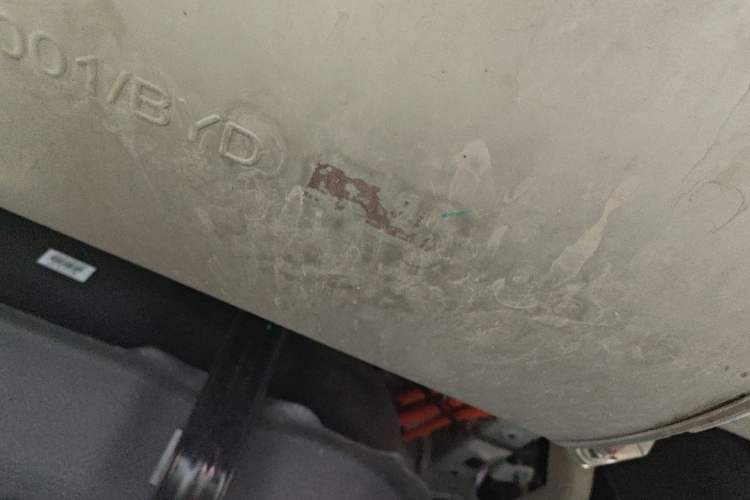 Used BYD Qin PLUS 2026 Model DM-i 210KM Beyond Version Chassis Rear