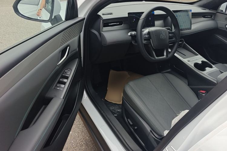 Used BYD Qin PLUS 2026 DM-i 210KM Progressive Model Driver Seat