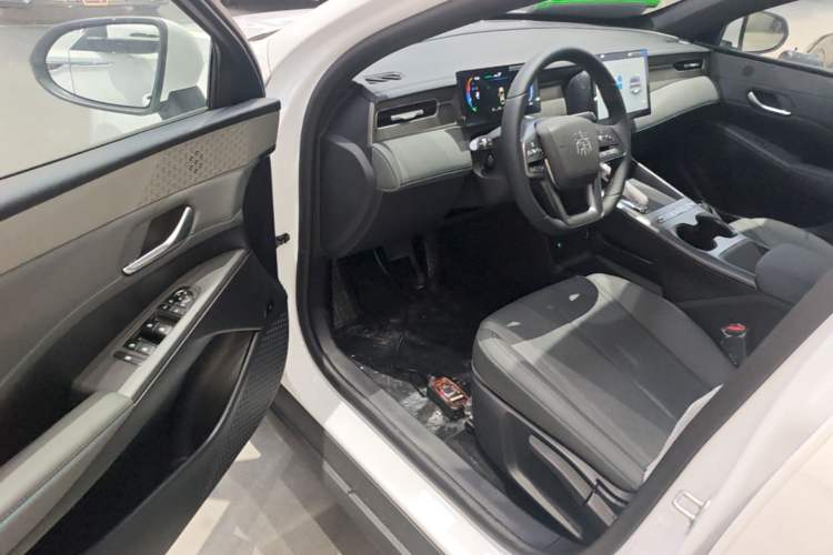 Used BYD Qin PLUS 2026 DM-i 128KM Progressive Model Driver Seat