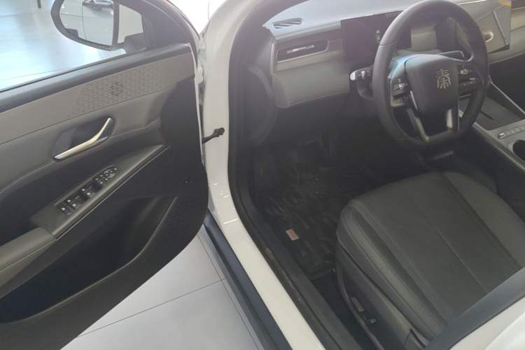 Used BYD Qin PLUS 2026 DM-i 210KM Progressive Model Driver Seat