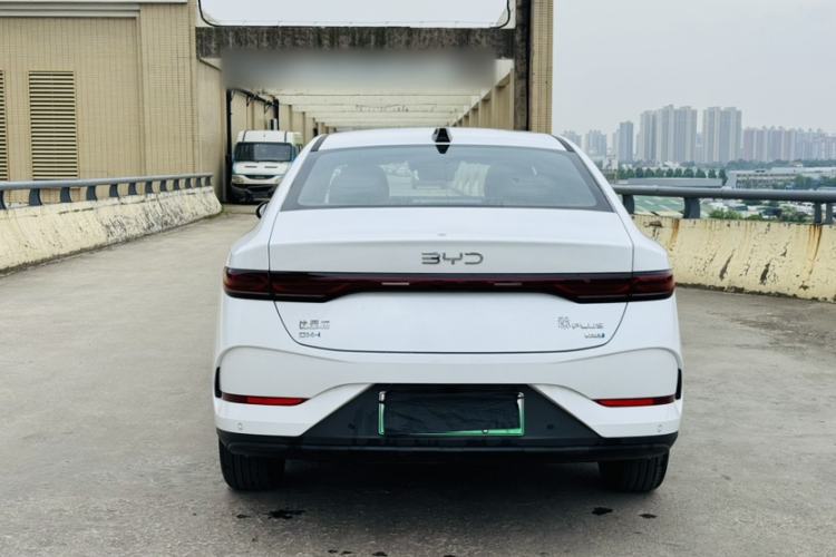 Used BYD Qin PLUS 2026 Model DM-i 210KM Beyond Version Exterior 2