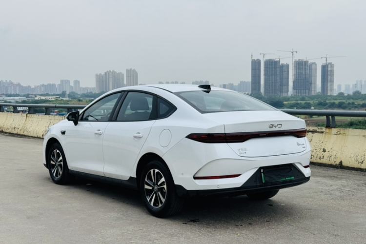 Used BYD Qin PLUS 2026 Model DM-i 210KM Beyond Version Exterior 3