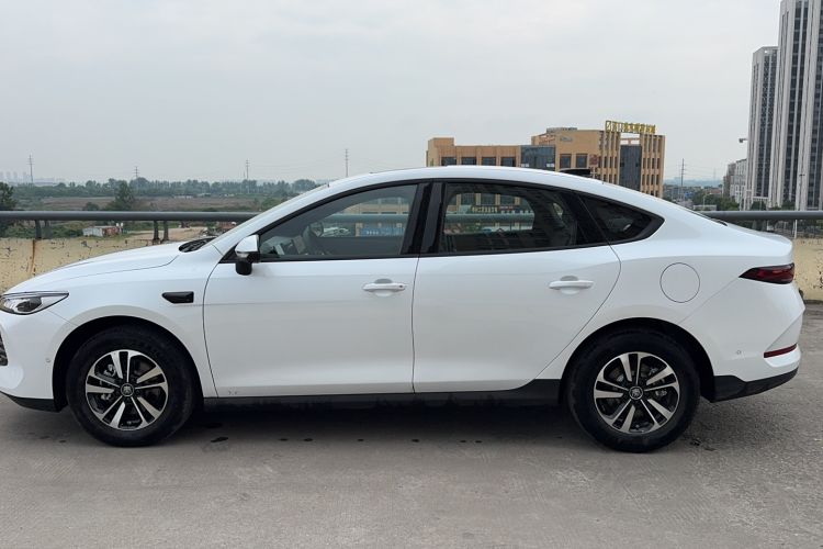 Used BYD Qin PLUS 2026 Model DM-i 210KM Beyond Version Front