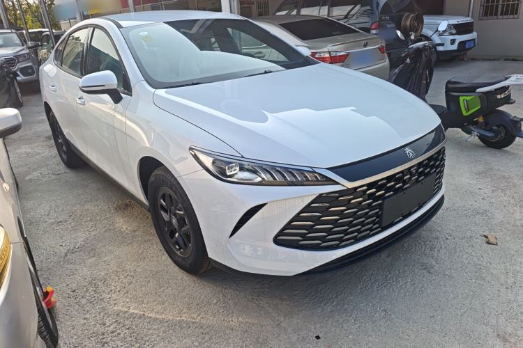Used BYD Qin PLUS 2026 DM-i 128KM Progressive Model Front Right 45 Deg