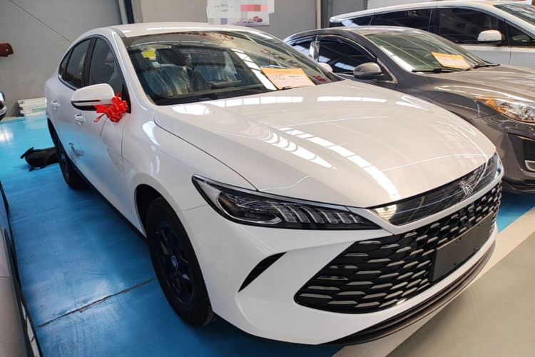 Used BYD Qin PLUS 2026 DM-i 128KM Progressive Model Front Right 45 Deg