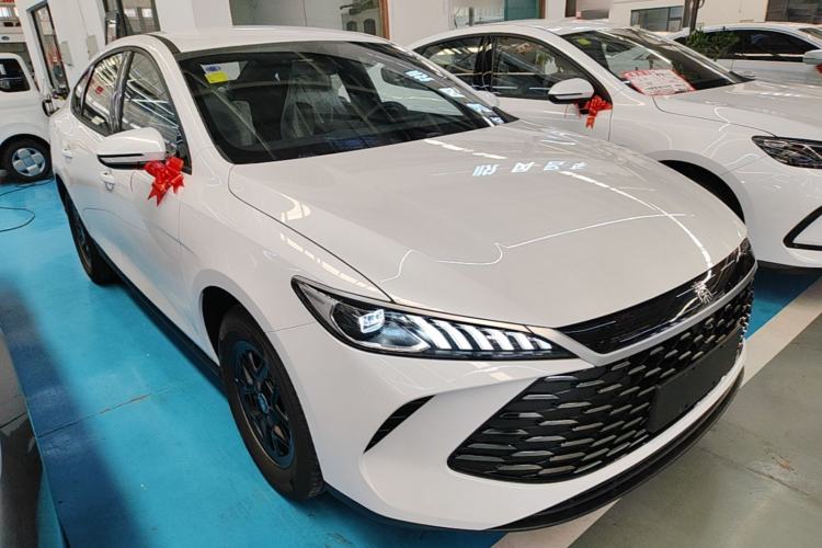 Used BYD Qin PLUS 2026 DM-i 128KM Progressive Model Front Right 45 Deg