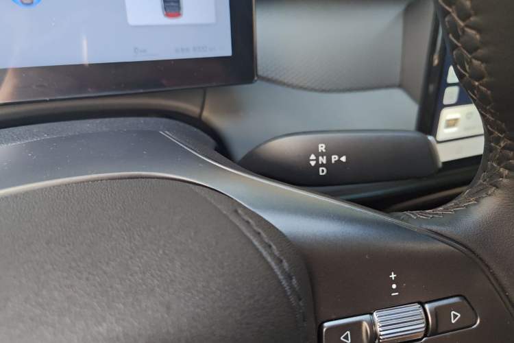 Used BYD Qin PLUS 2026 Model DM-i 210KM Beyond Version Gear Lever