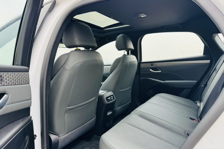 Used BYD Qin PLUS 2026 Model DM-i 210KM Beyond Version Interior 2