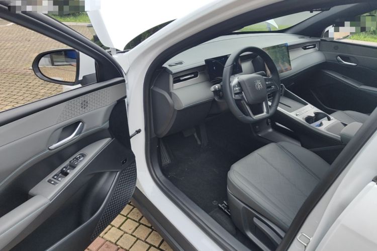 Used BYD Qin PLUS 2026 DM-i 128KM Progressive Model Interior 3