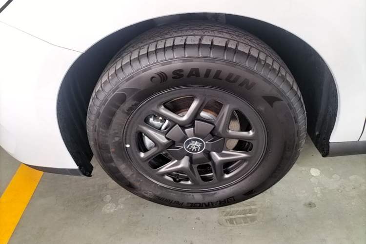 Used BYD Qin PLUS 2026 DM-i 128KM Progressive Model Left Front Wheel Hub