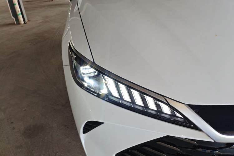 Used BYD Qin PLUS 2026 DM-i 210KM Progressive Model Right Front Headlight