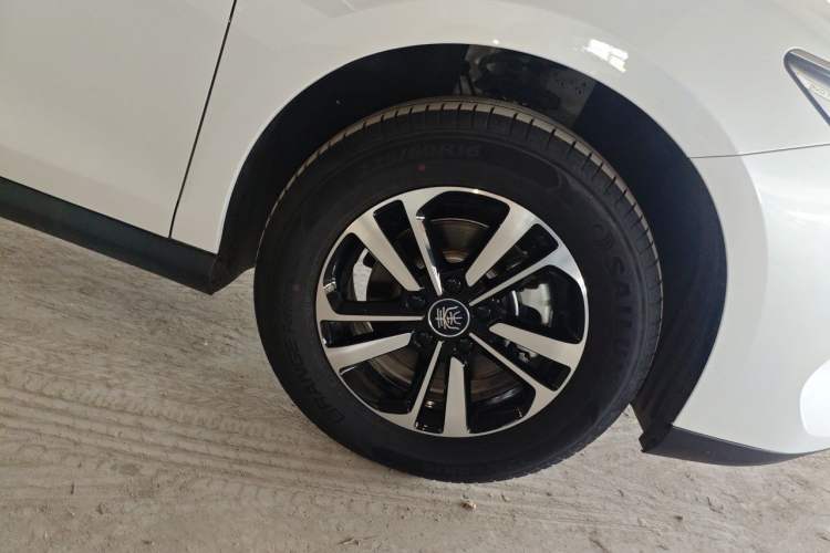Used BYD Qin PLUS 2026 DM-i 210KM Progressive Model Right Front Wheel Hub