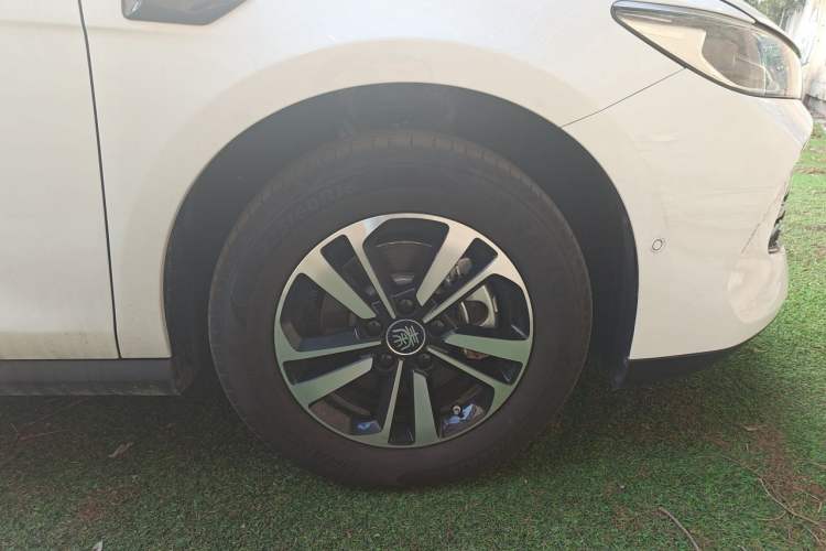 Used BYD Qin PLUS 2026 Model DM-i 210KM Beyond Version Right Front Wheel Hub