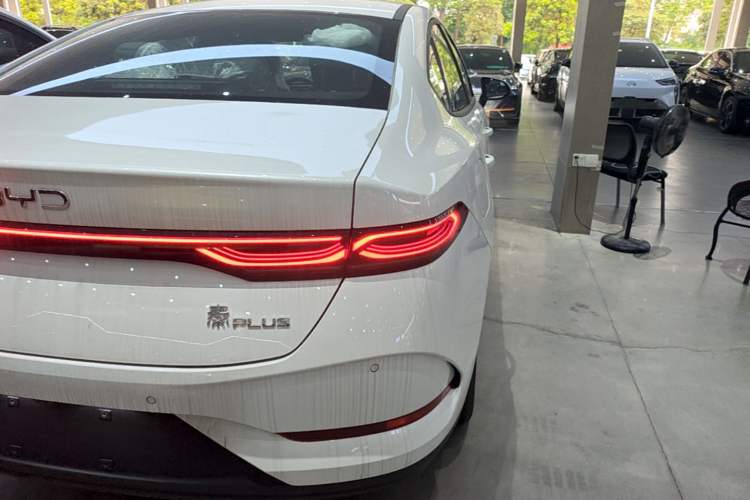 Used BYD Qin PLUS 2026 DM-i 128KM Progressive Model Right Rear Taillight
