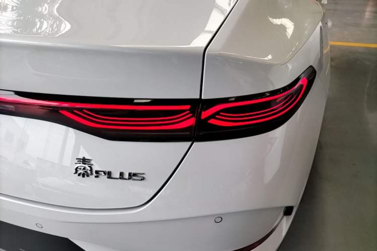 Used BYD Qin PLUS 2026 DM-i 128KM Progressive Model Right Rear Taillight