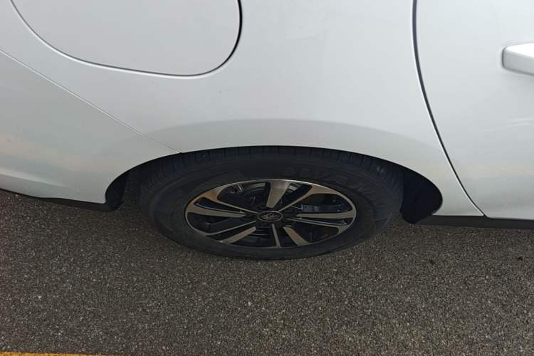 Used BYD Qin PLUS 2026 DM-i 210KM Progressive Model Right Rear Wheel Hub