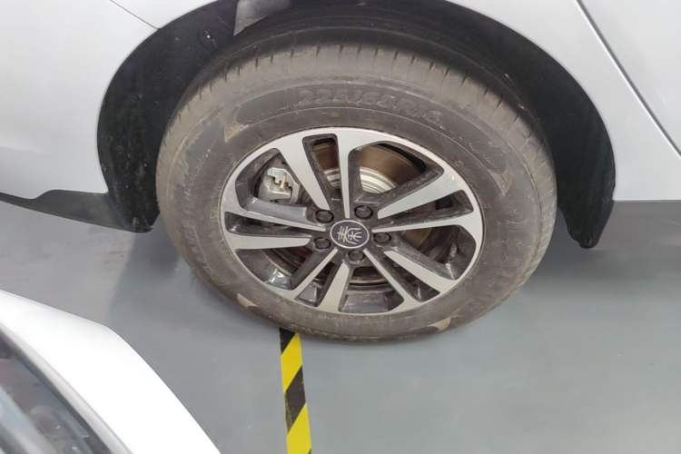 Used BYD Qin PLUS 2026 DM-i 128KM Progressive Model Right Rear Wheel Hub