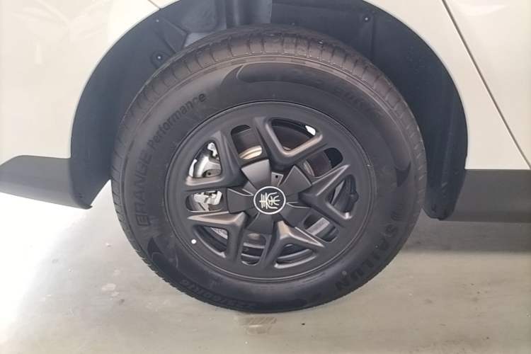 Used BYD Qin PLUS 2026 DM-i 128KM Progressive Model Right Rear Wheel Hub