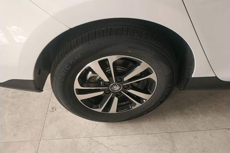 Used BYD Qin PLUS 2026 DM-i 210KM Progressive Model Right Rear Wheel Hub