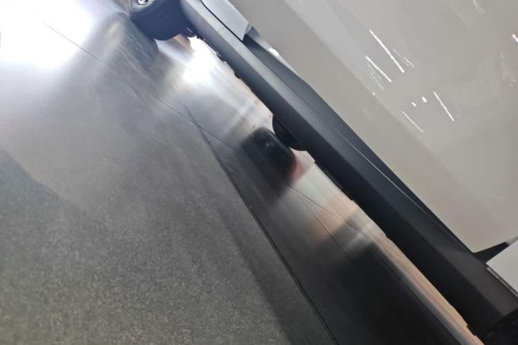 Used BYD Qin PLUS 2026 DM-i 128KM Progressive Model Right Side Sill