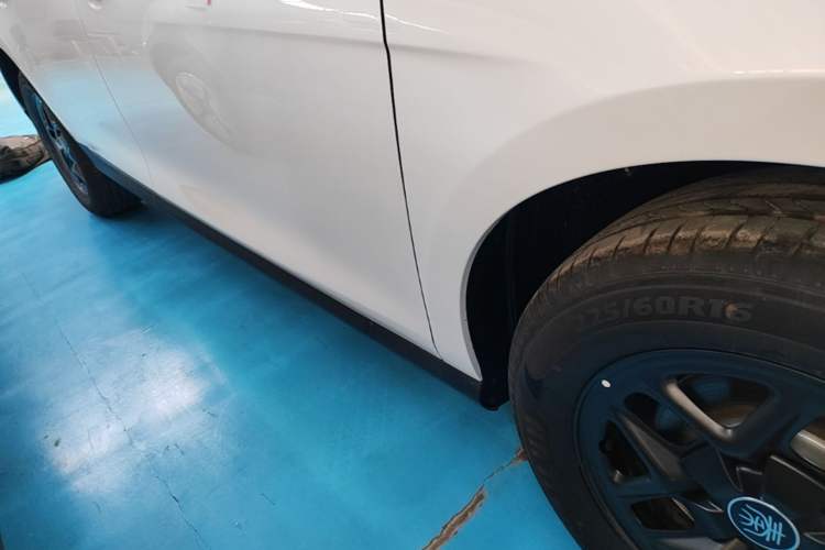 Used BYD Qin PLUS 2026 DM-i 128KM Progressive Model Right Side Sill