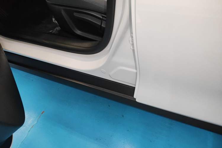 Used BYD Qin PLUS 2026 DM-i 128KM Progressive Model Right Side Sill